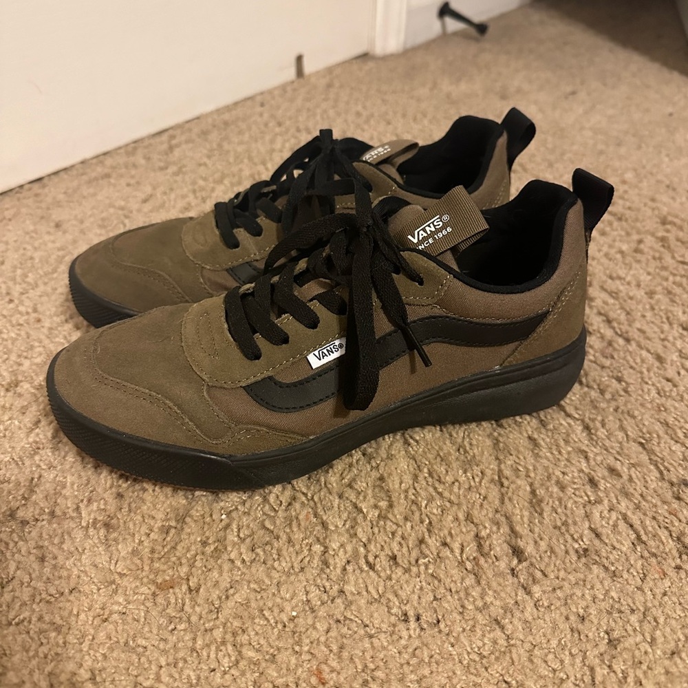 Vans Brown and Black Skate Shoes Size 8 Men’s